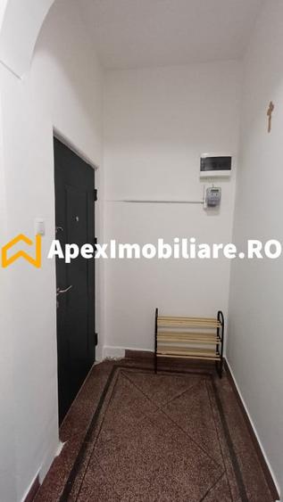 Apartament cu 2 camere semidecomandat în Cișmigiu