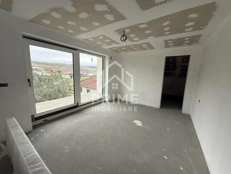 Casă cu 5 camere cu Teren 710 Mp în Ciugud