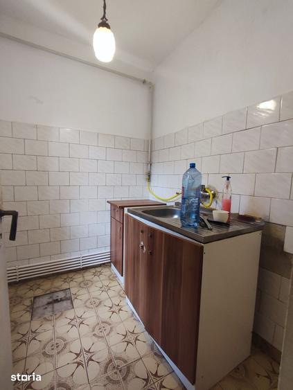 Apartament cu 2 camere semidecomandat în Inel II