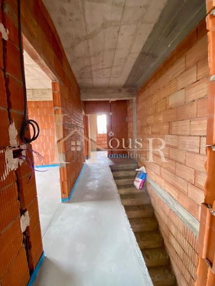 Duplex cu 4 camere cu Canalizare în Giroc