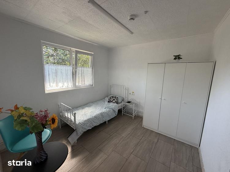Casă cu 10 camere cu Teren 2150 Mp în Lenauheim