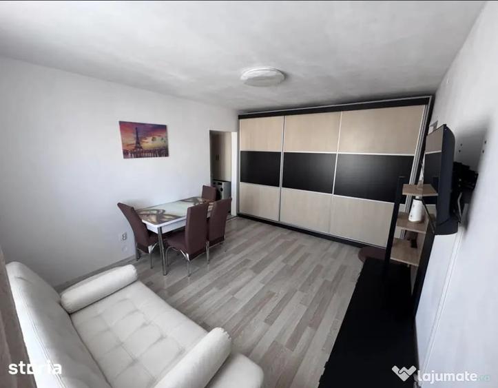 Apartament cu 2 camere semidecomandat în Florilor