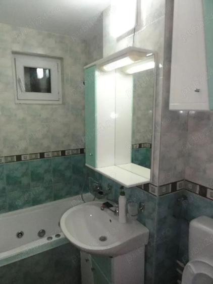 Apartament cu 3 camere semidecomandat, mobilat în Bucur Obor