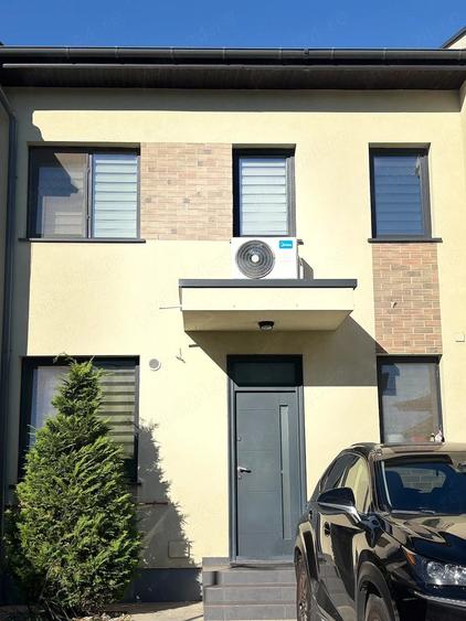 Casă cu Teren 180 Mp în Central