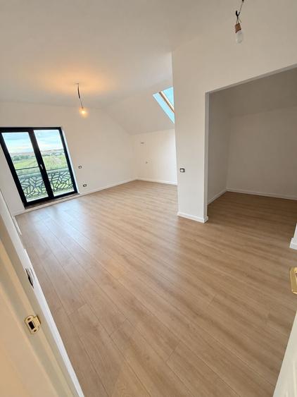 Casă cu 4 camere în Dancu