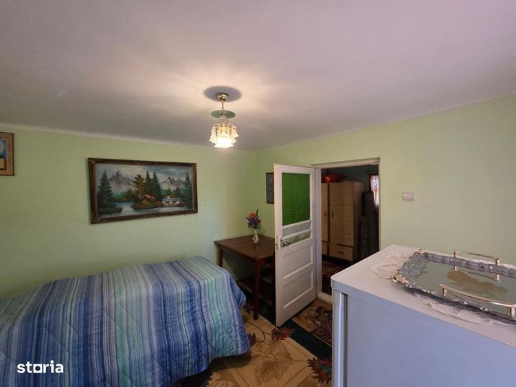 Casă cu 2 camere cu Teren 1200 Mp în Central