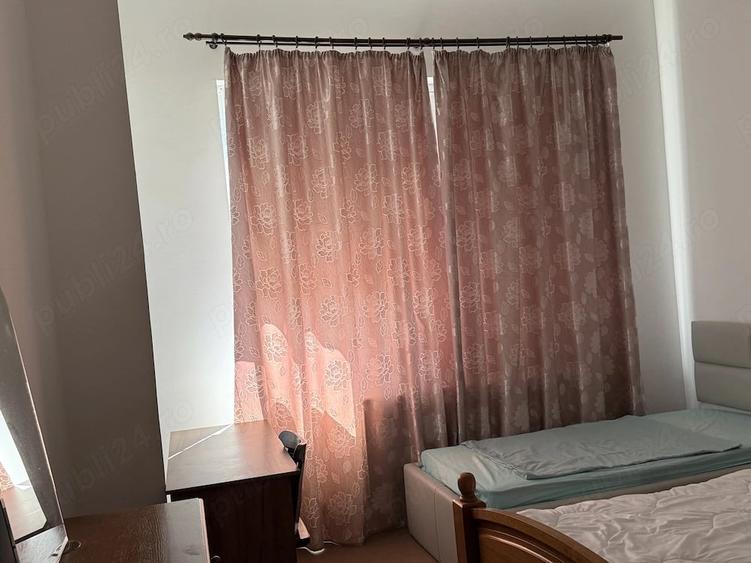 Apartament cu 3 camere decomandat în Delfinariu
