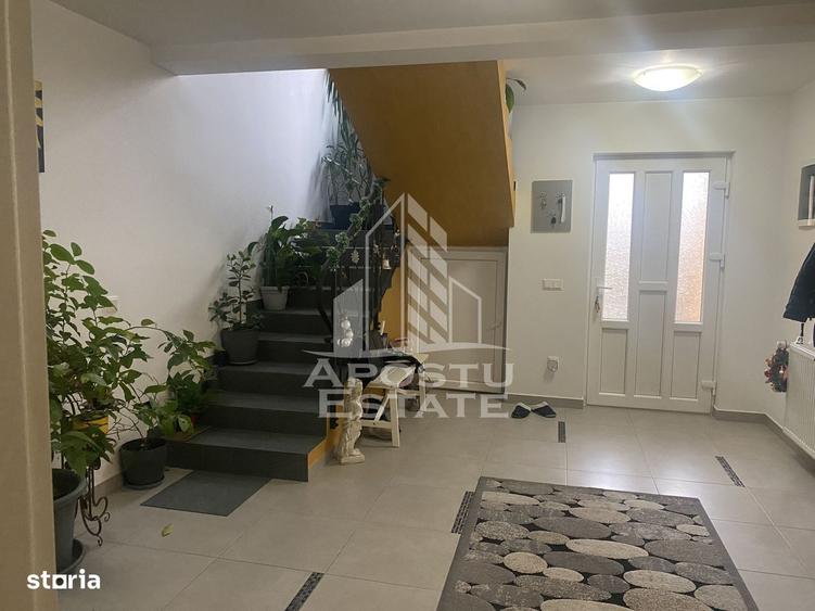 Casă cu 4 camere în Sacoșu Turcesc