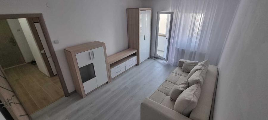 Apartament cu 2 camere decomandat în Florilor