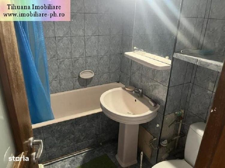 Apartament cu 3 camere decomandat în Republicii