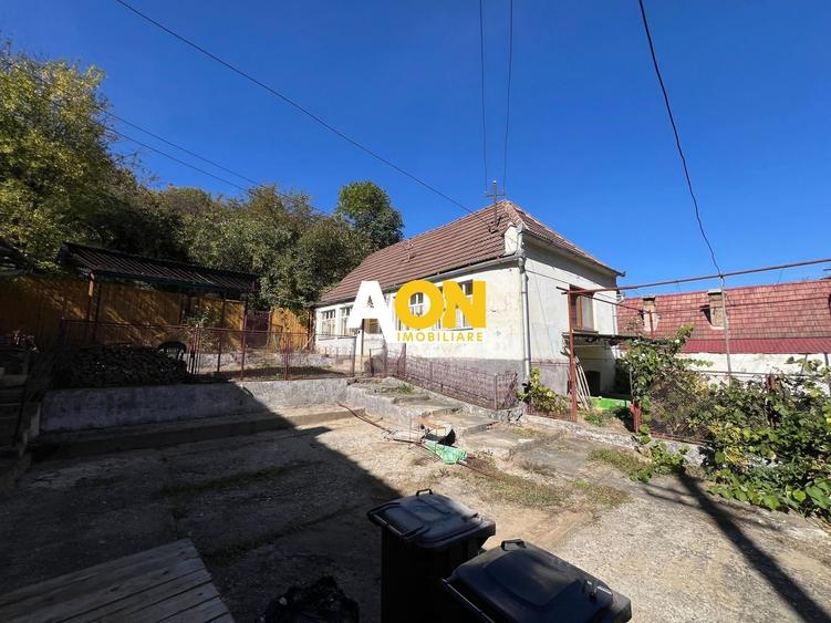 Casă individuală cu 3 camere cu Canalizare în Pianu de Sus