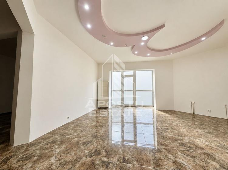 Apartament cu 2 camere semidecomandat în Soarelui