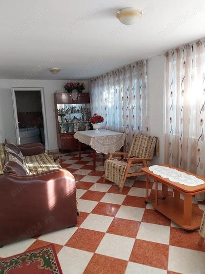 Casă cu 3 camere cu Teren 500 Mp în Central