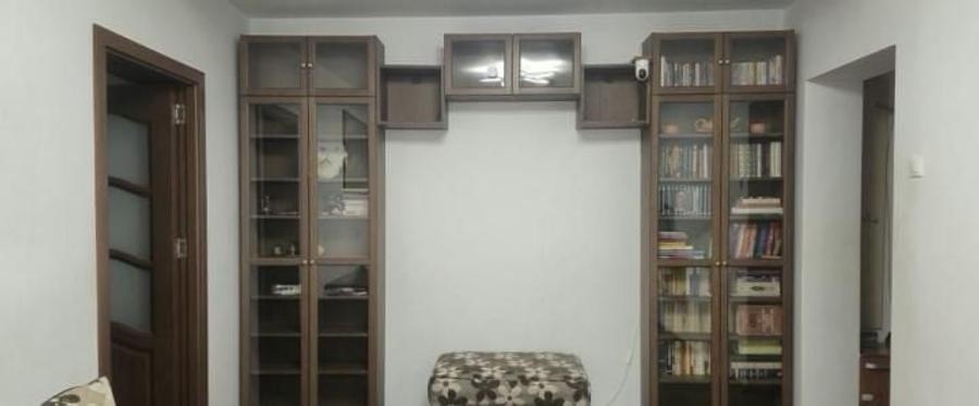 Apartament cu 4 camere semidecomandat, mobilat în Tomis Nord