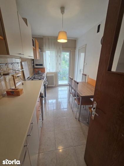 Apartament cu 3 camere în Mărăști