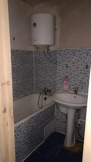Apartament cu 3 camere decomandat în Micro 15