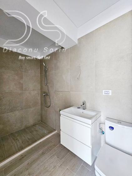 Apartament cu 3 camere semidecomandat în Mamaia-Sat