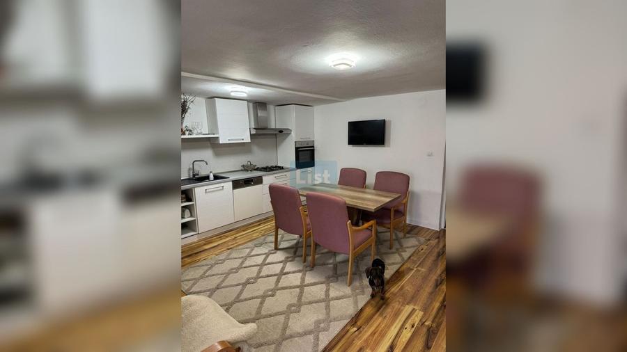Casă cu 5 camere cu Teren 483 Mp în Unirea