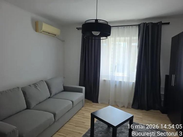 Apartament cu 3 camere decomandat în Vitan