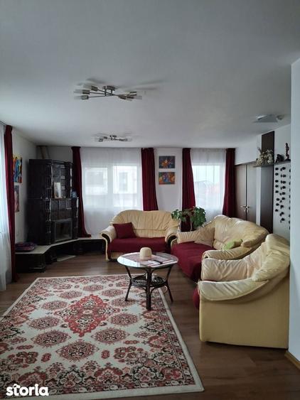 Casă cu 4 camere cu Teren 507 Mp în Șendreni