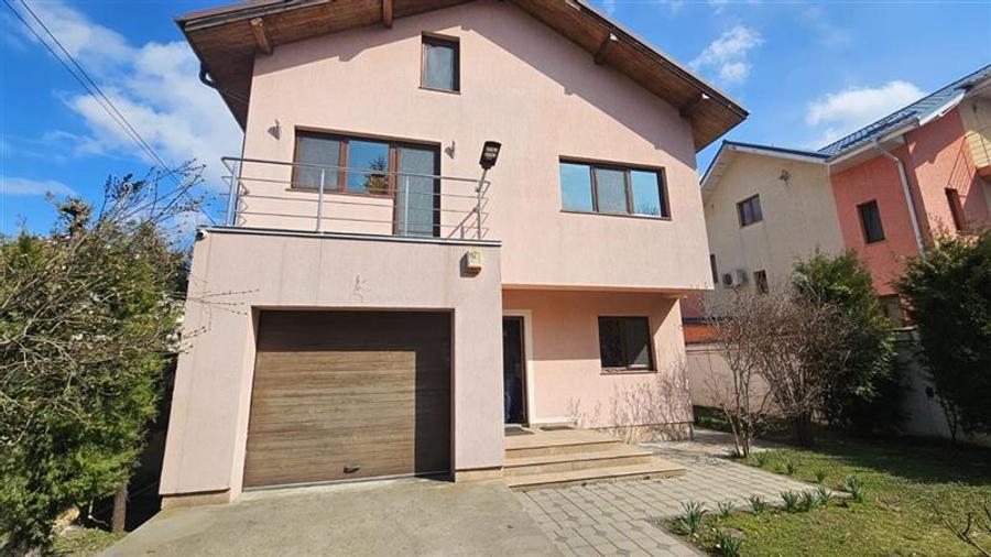 Casă individuală cu 6 camere cu Canalizare în Prelungirea Ghencea