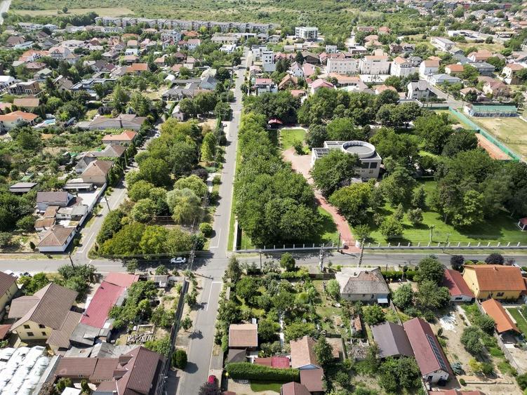 Casă individuală cu 1 camere cu Teren 350 Mp în Subcetate