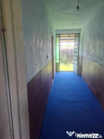 Casă cu 4 camere cu Canalizare în Coada Malului