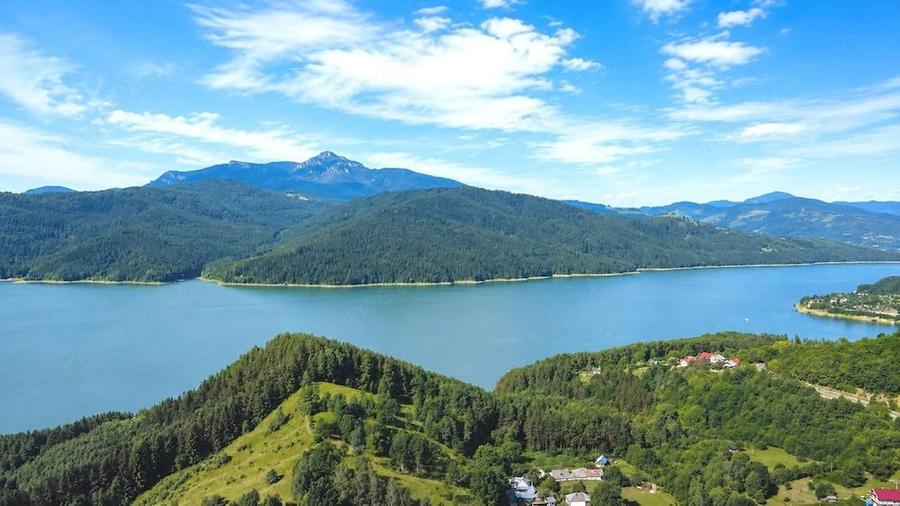 Teren de 1723 mp, în Hangu