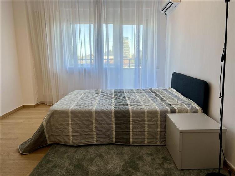 Apartament cu 3 camere decomandat, mobilat în Dorobanți