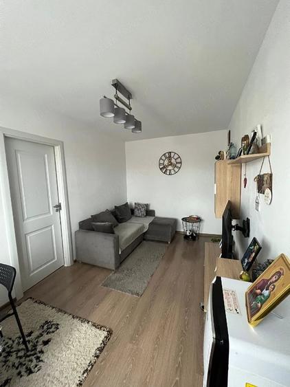 Apartament cu 2 camere semidecomandat în Șagului