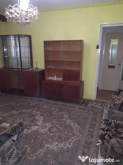 Apartament cu 2 camere semidecomandat în Viziru 1