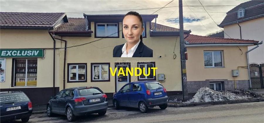 Casă individuală cu 18 camere cu Canalizare în Ultracentral
