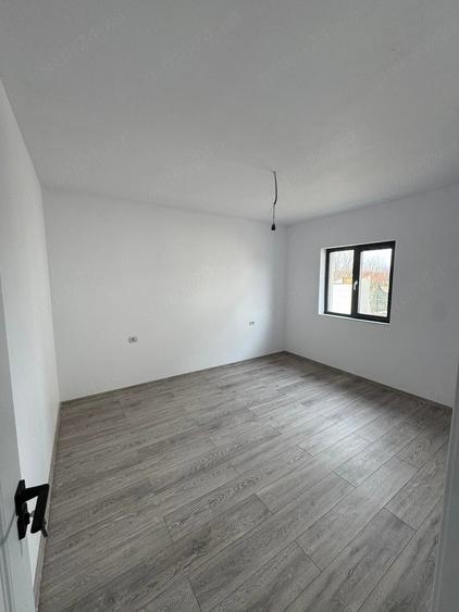 Casă cu Teren 350 Mp în Lunca Cetățuii