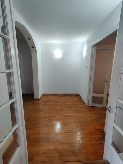 Casă individuală cu 3 camere cu Garaj în Ștefan cel Mare