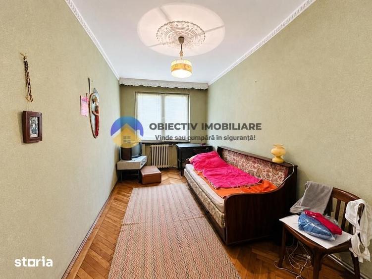 Apartament cu 4 camere semidecomandat în Dărmănești