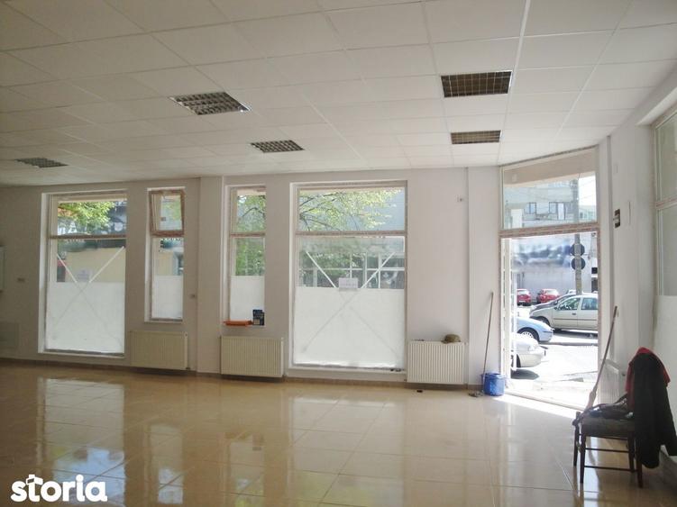 Centru - Spatiu stradal, 99 mp, cu vad comercial, ideal pentru magazin - 3