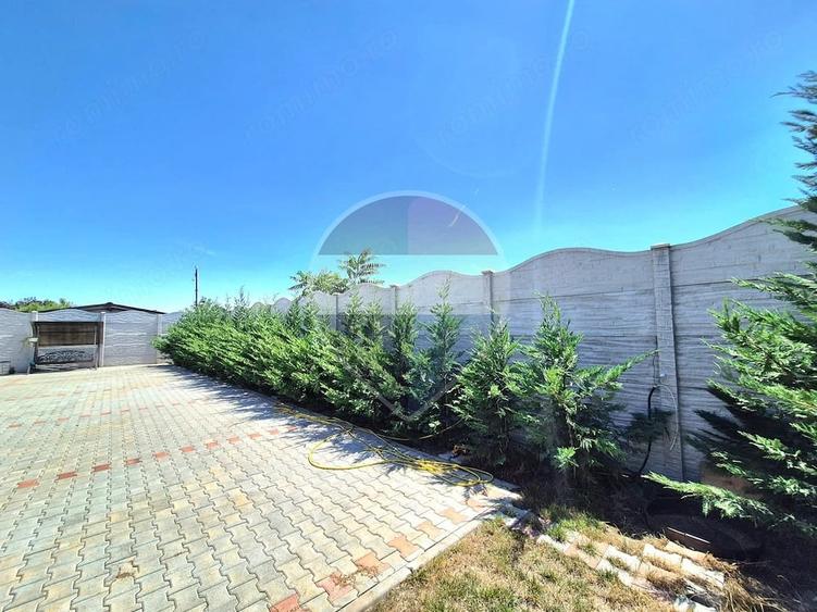 Apartament cu 2 camere semidecomandat în Bujac