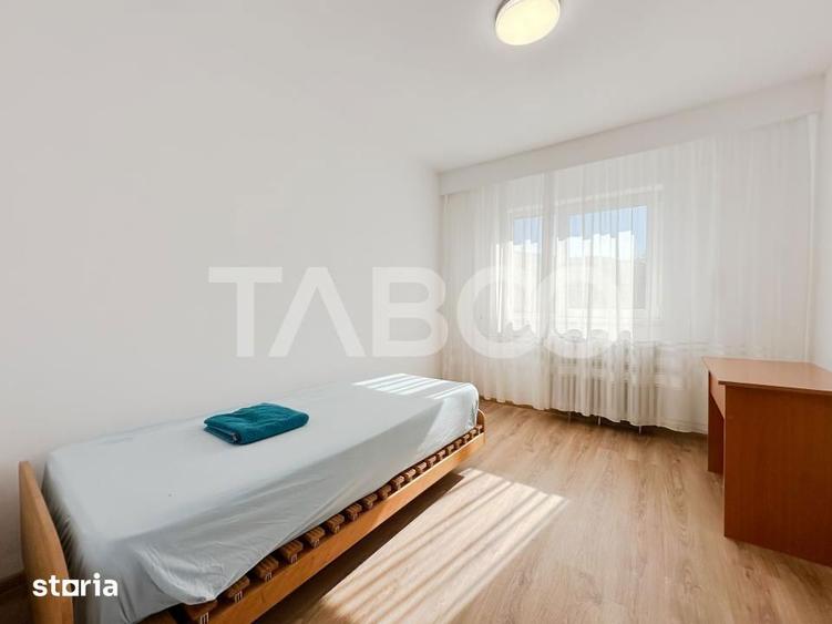 Apartament cu 3 camere decomandat, mobilat în Plopilor