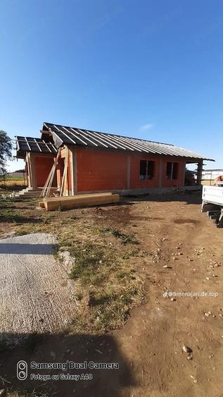 Casă cu Teren 500 Mp în Tărian