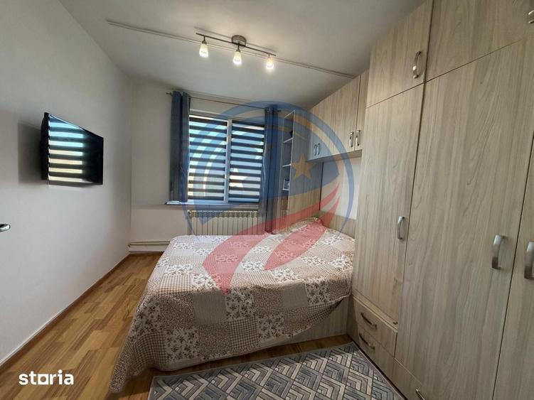 Apartament cu 3 camere semidecomandat în Central