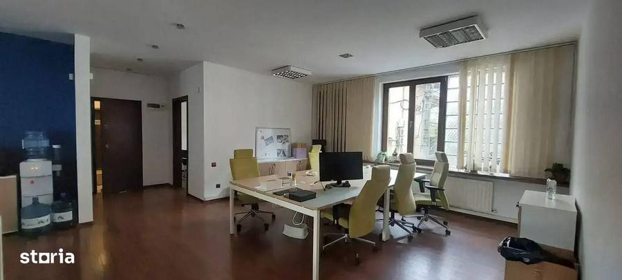 Apartament cu 4 camere decomandat în Dorobanți