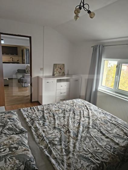 Apartament cu 2 camere semidecomandat, mobilat în Est