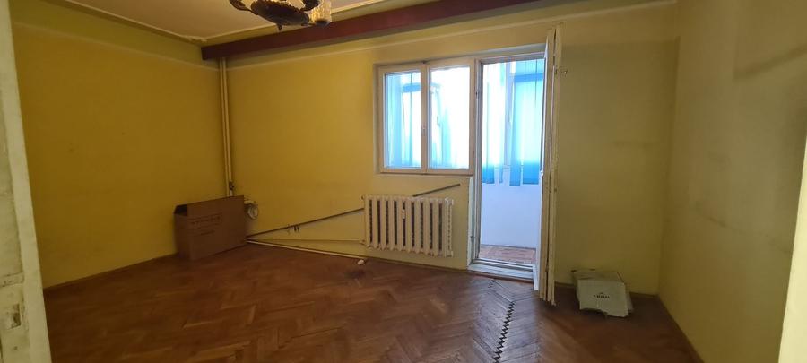 Apartament cu 3 camere decomandat în Păcurari