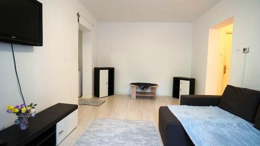 Apartament cu 2 camere semidecomandat în Aleea Trandafirilor