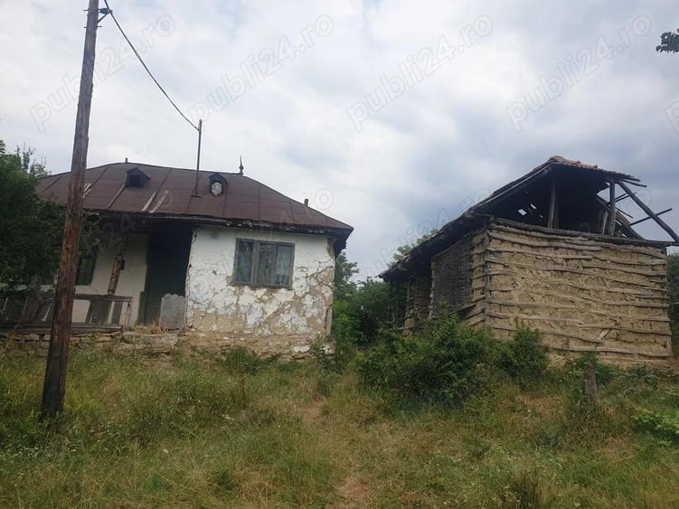 Casă cu 3 camere în Tega