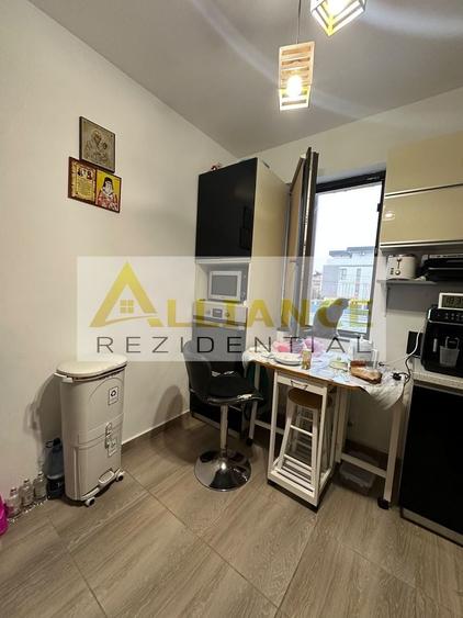 Apartament cu 3 camere decomandat în 1 Decembrie 1918