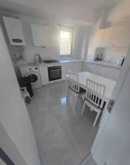 Apartament cu 2 camere decomandat, mobilat în Tomis Nord