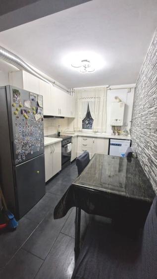 Apartament cu 2 camere semidecomandat, mobilat în Electroprecizia