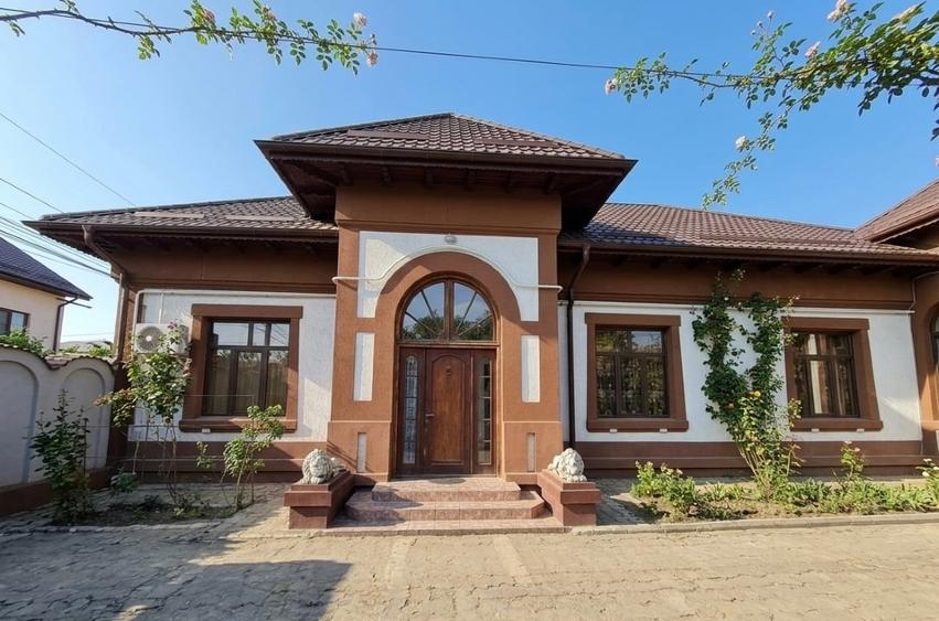 Casă individuală cu 5 camere cu Canalizare în Nord