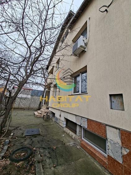 Casă individuală cu 11 camere cu Canalizare în Berceni
